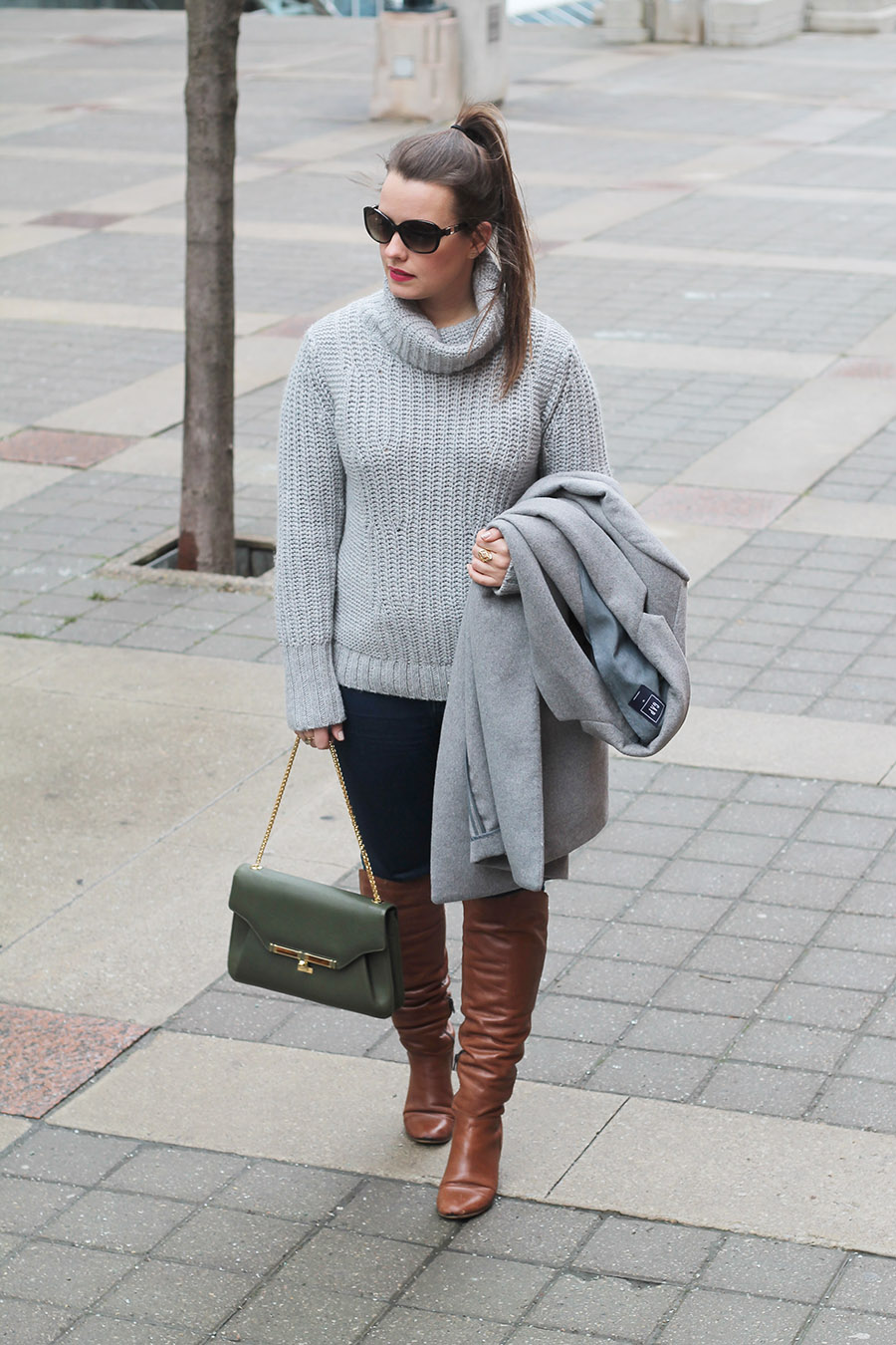 Toronto Fashion Blog, Canadian Style Blogger, Outfit Ideas, Fashion, Style, Grey Turtleneck Sweater