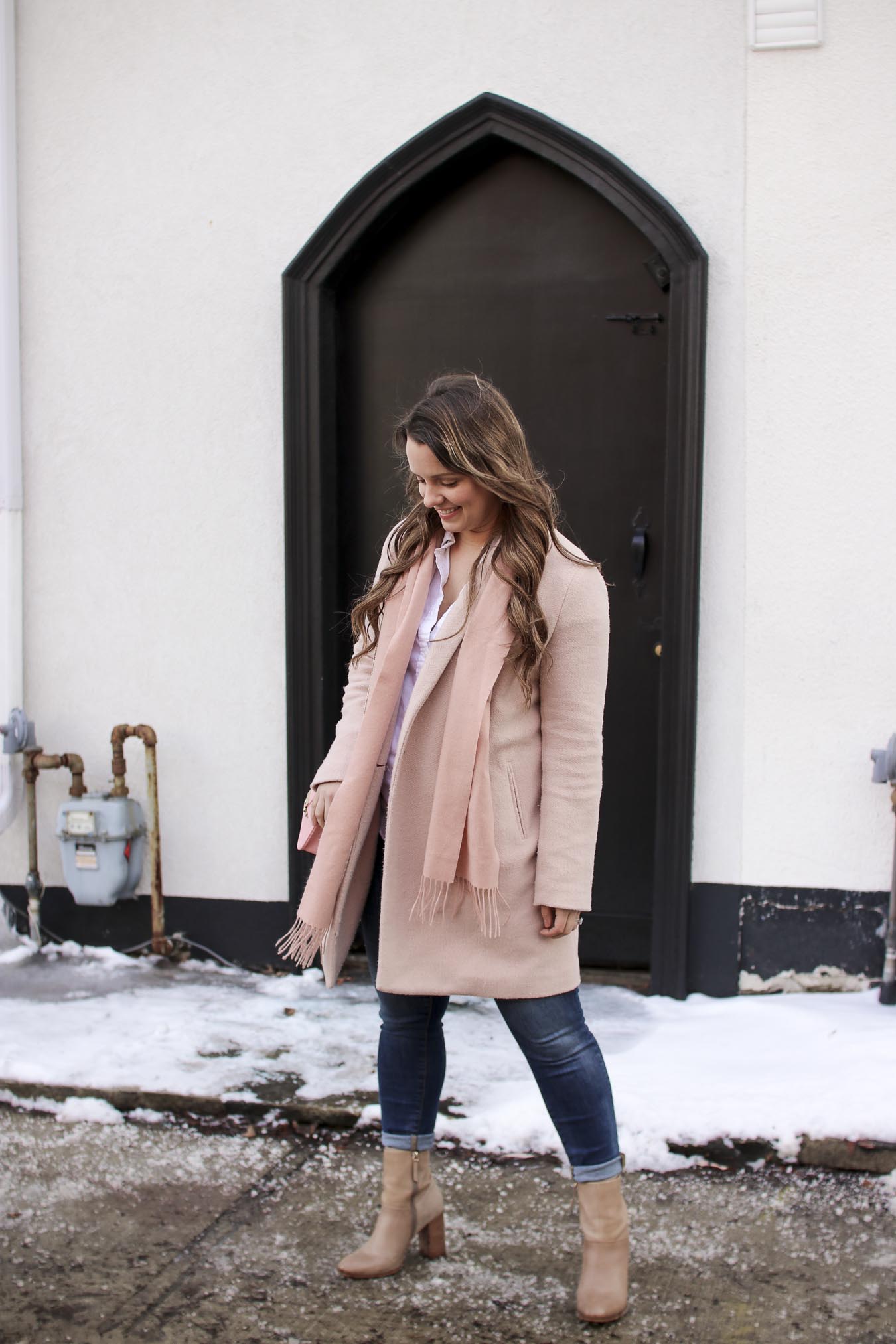 blush pink outfit ideas, pink bag, coat, scarf